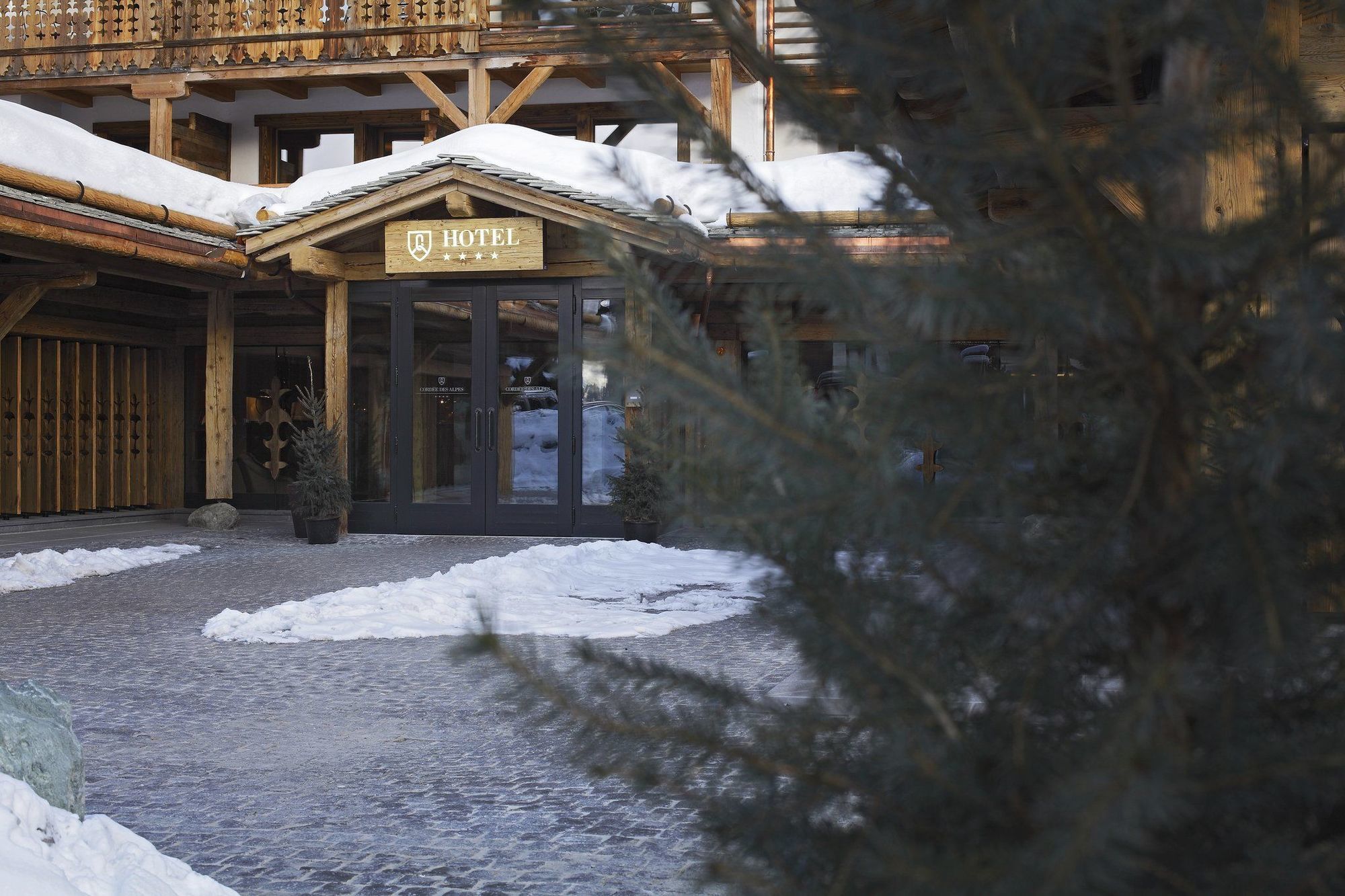 Hotel La Cordée Des Alpes Sup 4*